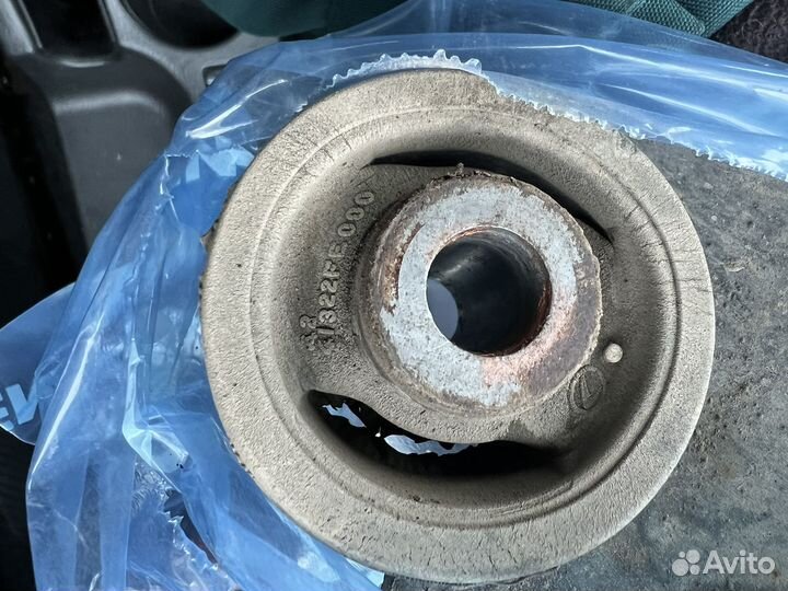 Задняя опора редуктора Subaru impreza GG