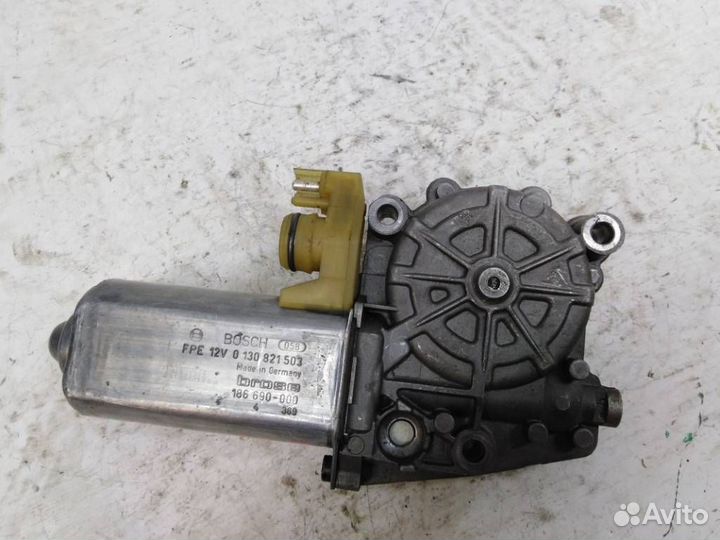 Моторчик переднего правого стеклоподъемника