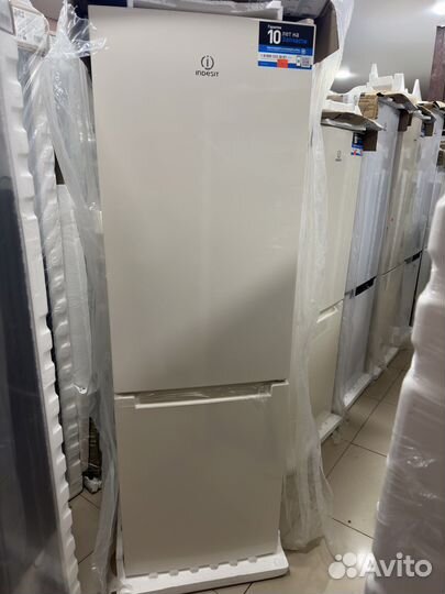 Холодильник indesit новый высота 180см