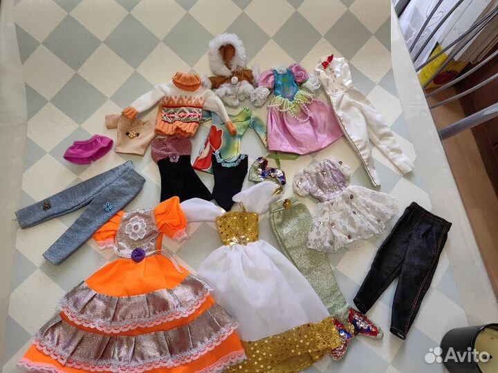 Лот винтажной одежды Barbie