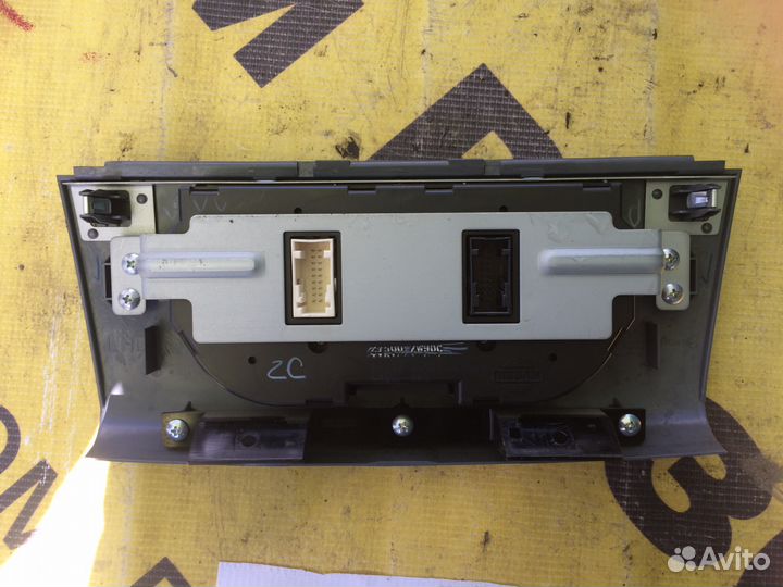 Блок управления климатом Nissan Tiida C11