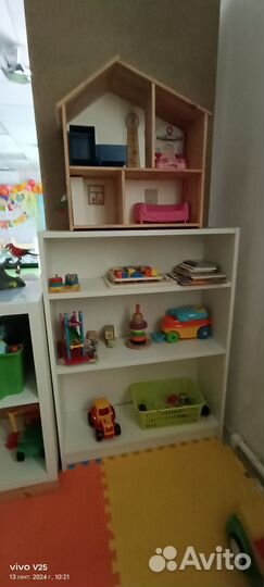 Детские игрушки, машинки, домики, горки, качели