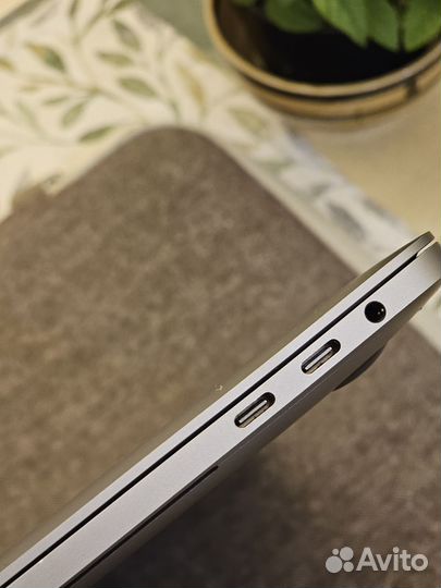 MacBook Pro А1990 на запчасти