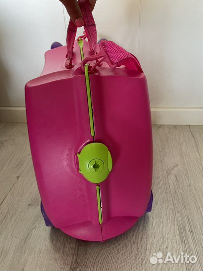Чемодан на колесах детский trunki