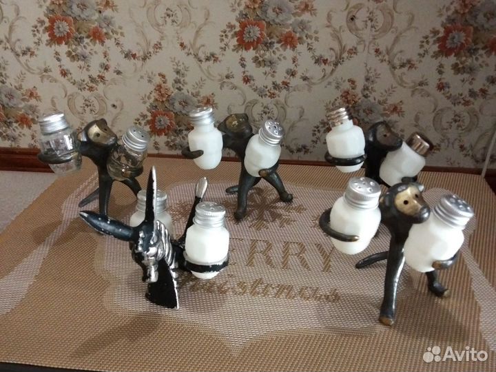 Солонки разные