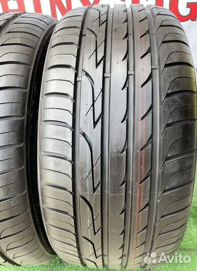 Three-A P606 235/45 R17 97W