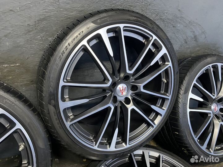 Оригинальные колеса Maserati Levante R21