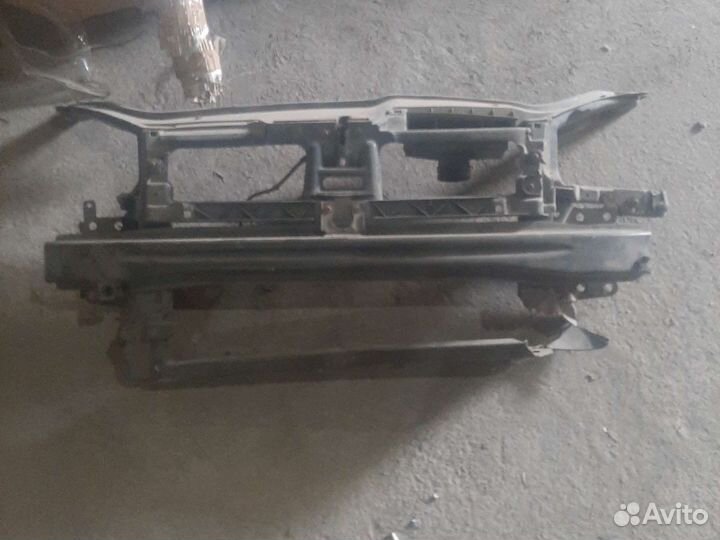Рамка радиатора volkswagen jetta 5