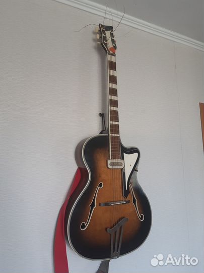 Продам гитару