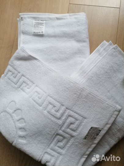 Махровые полотенца новые