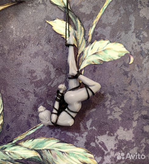 Фигурка брелок подвеска шибари девушка в авто