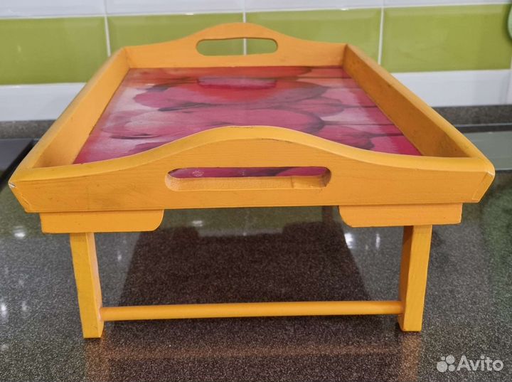 Поднос-столик на ножках