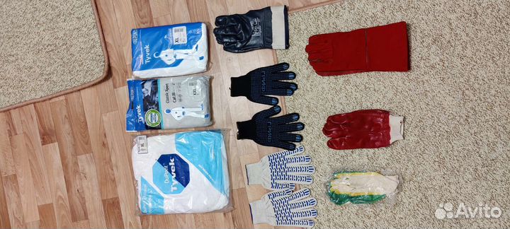 Перчатки, костюмы