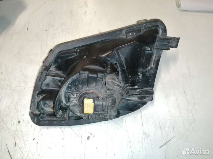 Фара противотуманная левая Peugeot 308