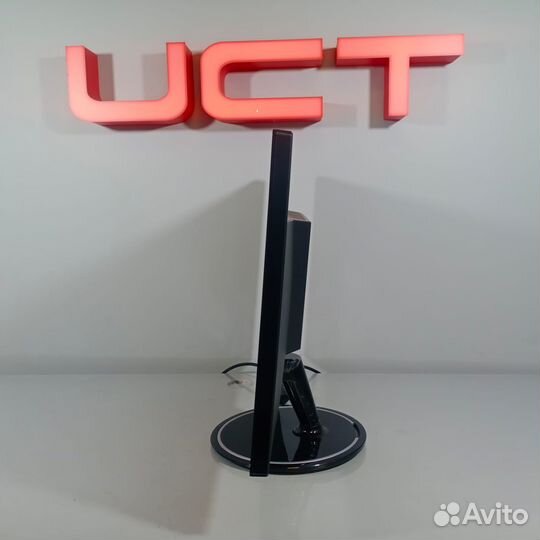 Монитор Viewsonic 23.6