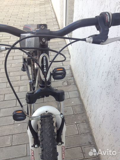 Подростковый горный (MTB) велосипед Schwinn Mesa