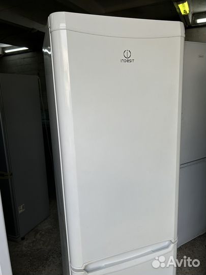 Холодильник Indesit