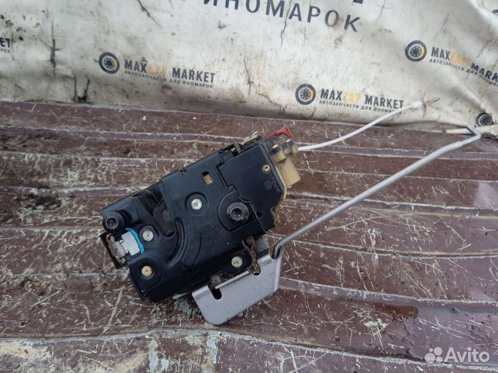 Замок двери передней правой Audi A4 B6