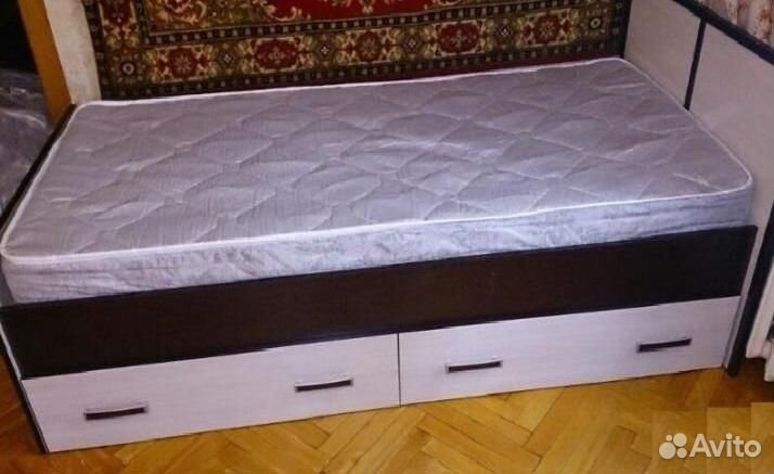 Кровать с ящиками