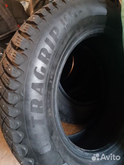 Goodyear Ultragrip Ice Arctic 195/65 R15