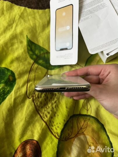 iPhone X, 256 ГБ