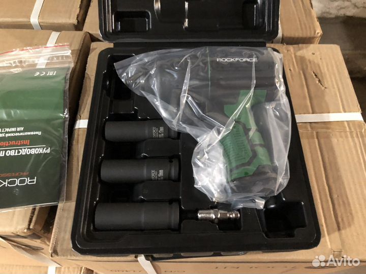 Пневмогайковерт с регулировкой усилия+набор голов