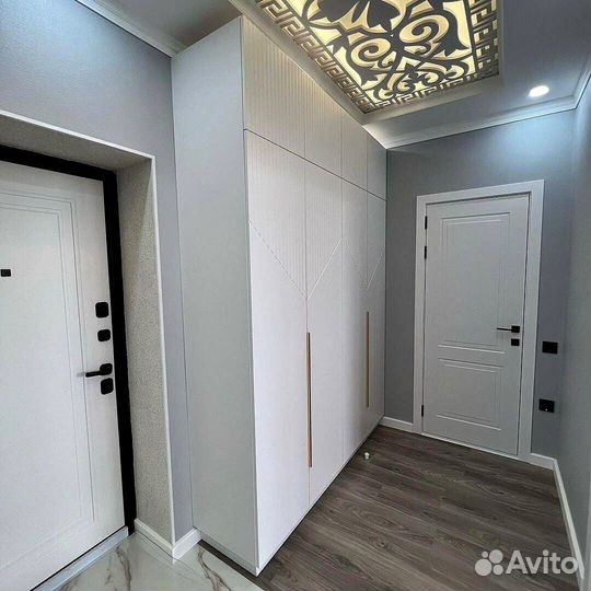 Шкаф распашной с фрезерованными фасадами