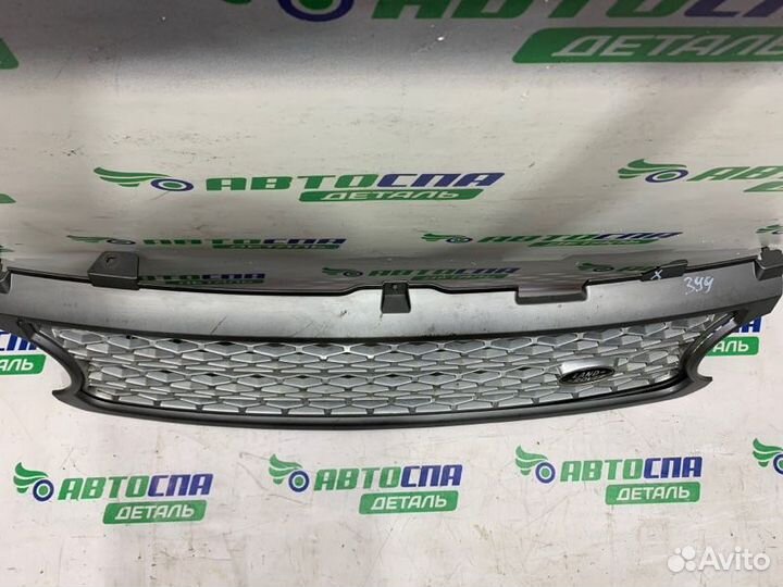 Решетка радиатора передняя Land Rover Range Rover