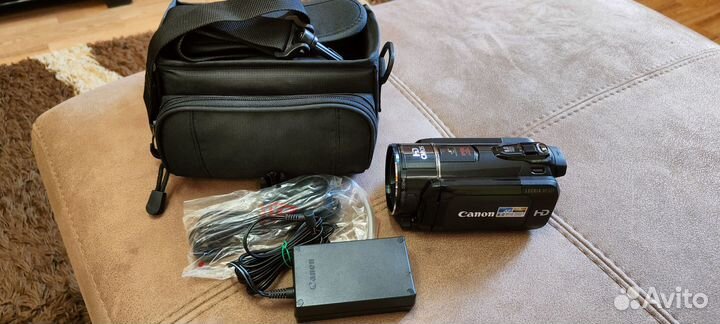 Цифровая видеокамера Canon legria HF S21