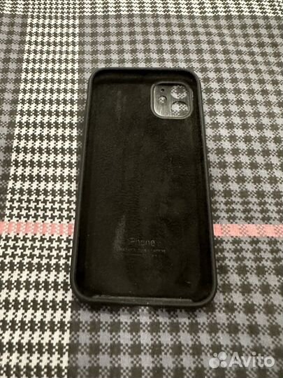 Чехол на iPhone 11