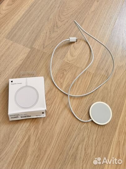 Беспроводная зарядка MagSafe