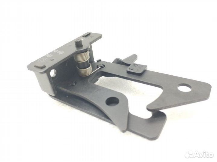 Крюк замка капота Mercedes-Benz Cls-Class W218