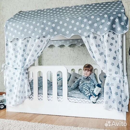 Кровать домик новая