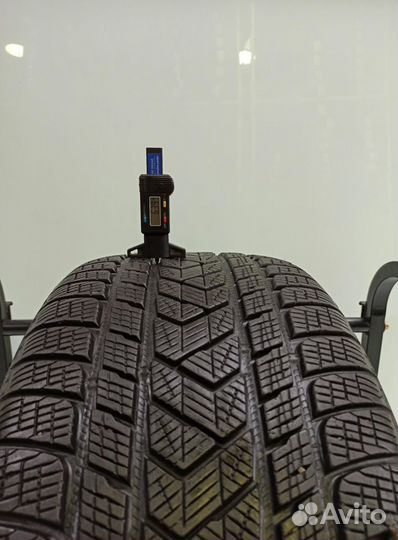 Pirelli Scorpion Winter 275/40 R20