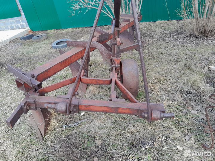 Продам плуг 4х корпусной