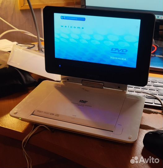 Портативный DVD плеер и Телевизор Toshiba