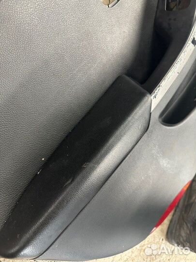 Обшивка двери передняя левая Hyundai I30 GD 1.6