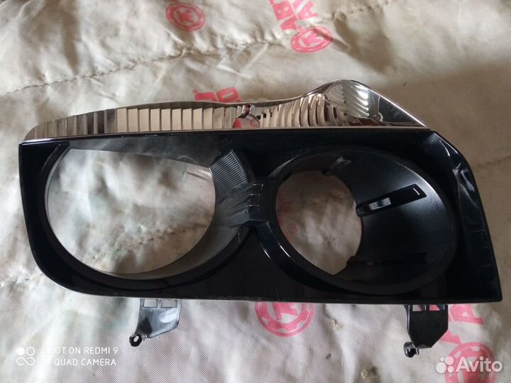 Отражатель поворотника на фару