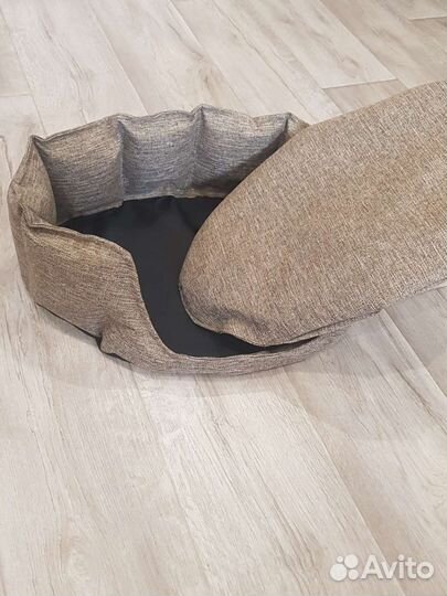 Лежанка для кошек и собак 60х40см. Новая