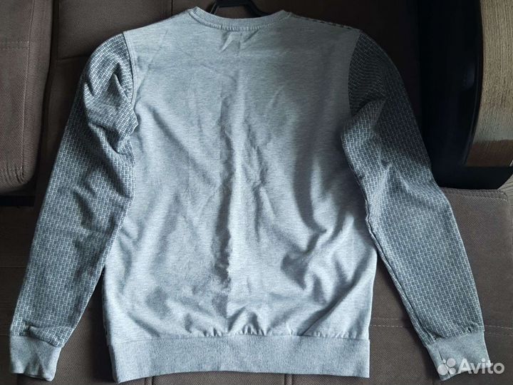 Кофта размера M