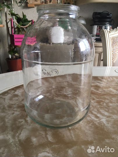 Банки трехлитровые в наличии 14 шт