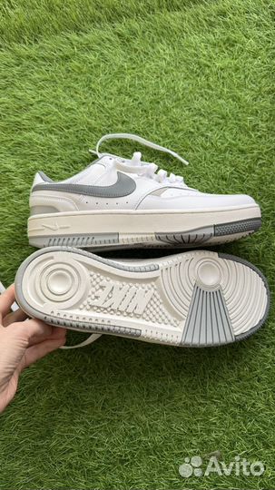 Кроссовки nike 42 размер