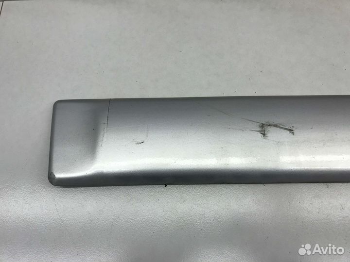 Молдинг передней левой Daihatsu Gran Move 2000