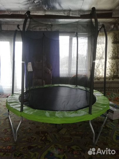 Батут с сеткой, состояние нового, диаметр 244