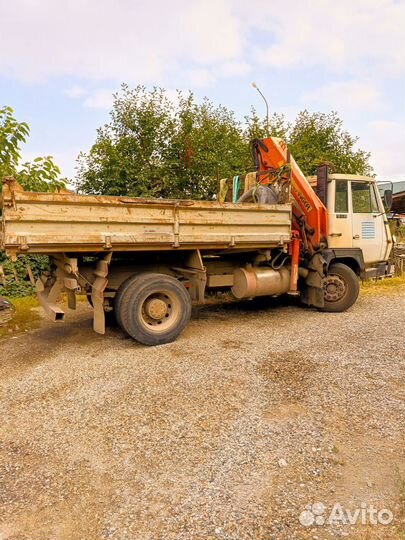 Самосвал с манипулятором