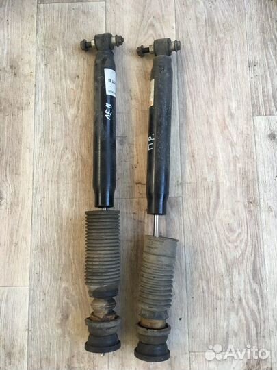 Стойка подвески задняя Peugeot 406 8B XUD9TE 1999