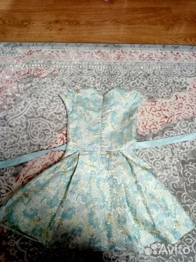 Платье для девочки праздничное
