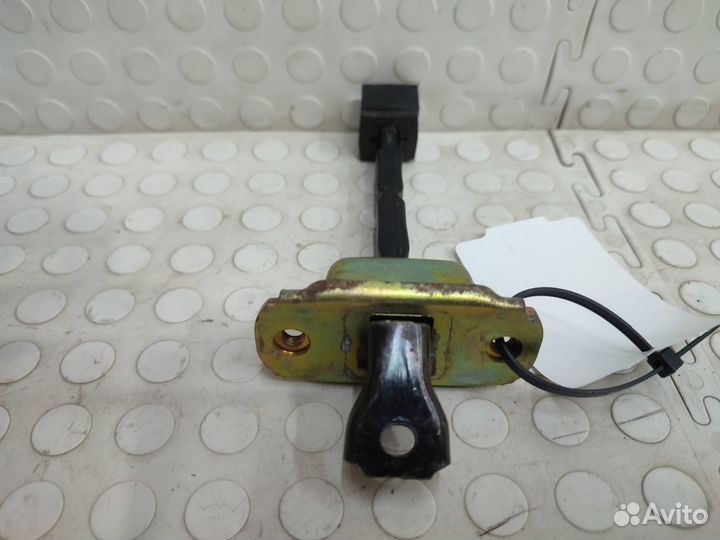 Ограничитель двери передний Mitsubishi Lancer 9 CS