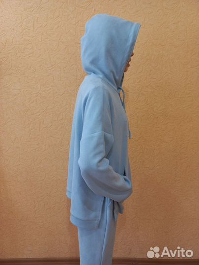 Спортивный костюм велюровый новый