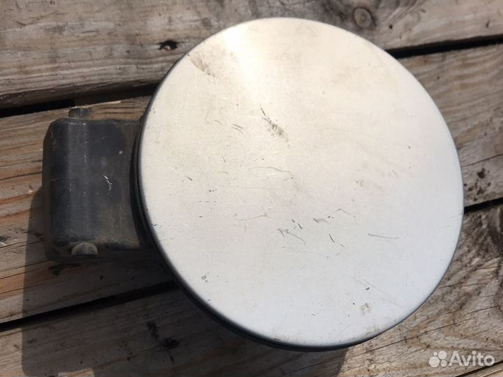 Лючок бензобака пассат б5